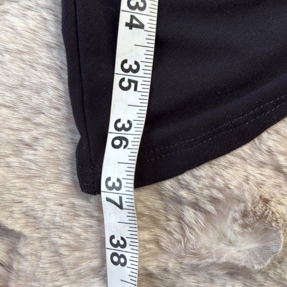 Steal Your Attention Black Bodycon Dress, Size M NWT
Lulus - Picture 5 of 14